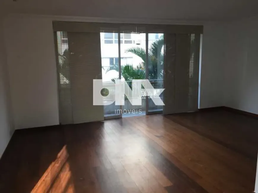 Foto 1 de Apartamento com 3 Quartos à venda, 132m² em Lagoa, Rio de Janeiro