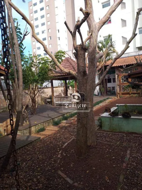 Foto 1 de Sobrado com 3 Quartos à venda, 326m² em Campestre, Santo André