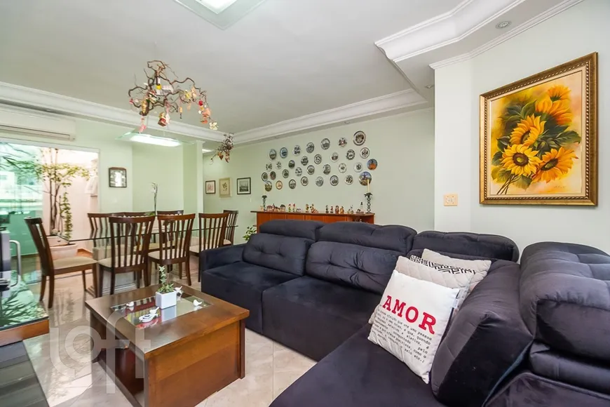 Foto 1 de Casa com 3 Quartos à venda, 206m² em Nova Petrópolis, São Bernardo do Campo