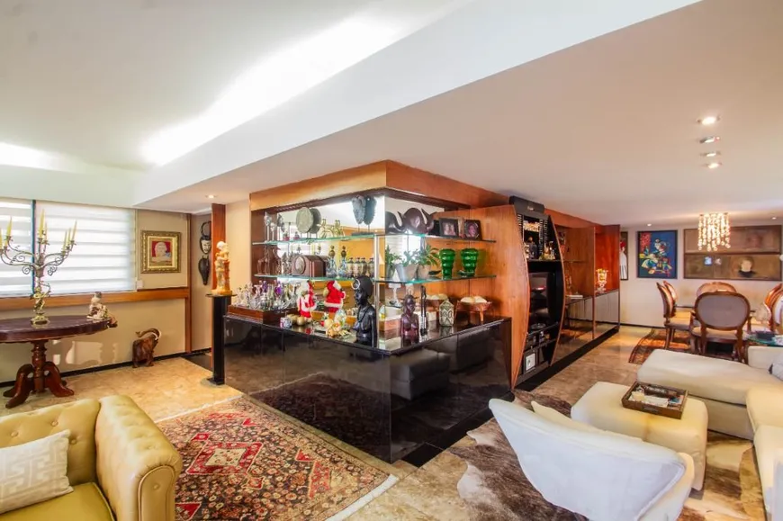 Foto 1 de Apartamento com 4 Quartos à venda, 219m² em Boa Viagem, Recife