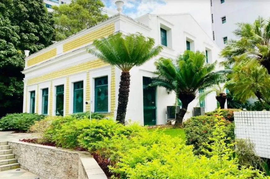 Foto 1 de Apartamento com 4 Quartos à venda, 200m² em Poço, Recife