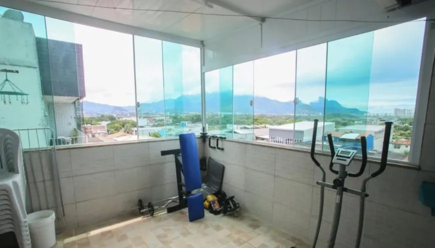 Foto 1 de Casa de Condomínio com 3 Quartos à venda, 90m² em Curicica, Rio de Janeiro