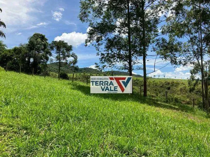 Foto 1 de Fazenda/Sítio com 3 Quartos à venda, 100m² em São Francisco Xavier, São José dos Campos