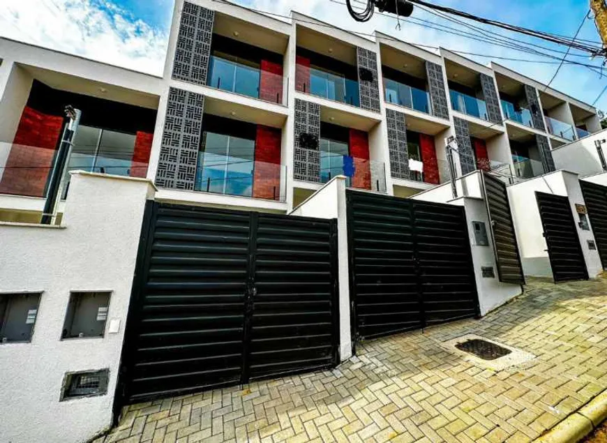 Foto 1 de Casa com 2 Quartos à venda, 83m² em Fontesville, Juiz de Fora