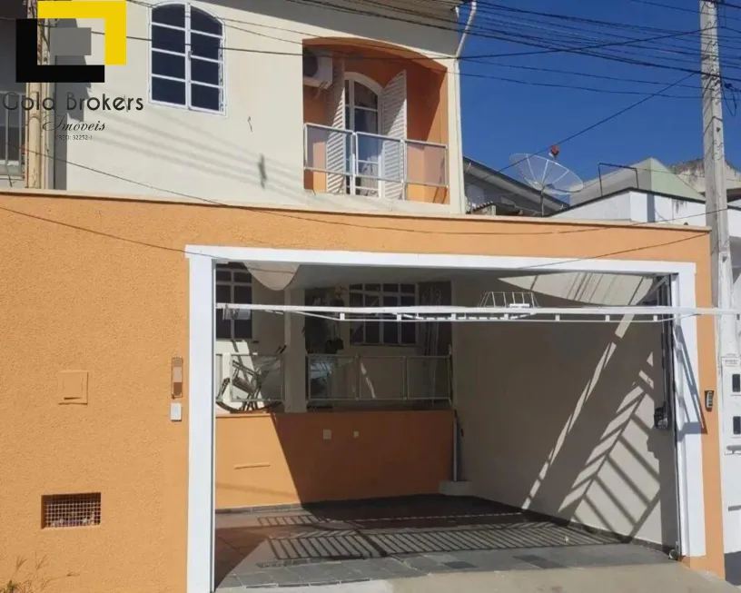 Foto 1 de Sobrado com 3 Quartos para venda ou aluguel, 150m² em Anhangabau, Jundiaí