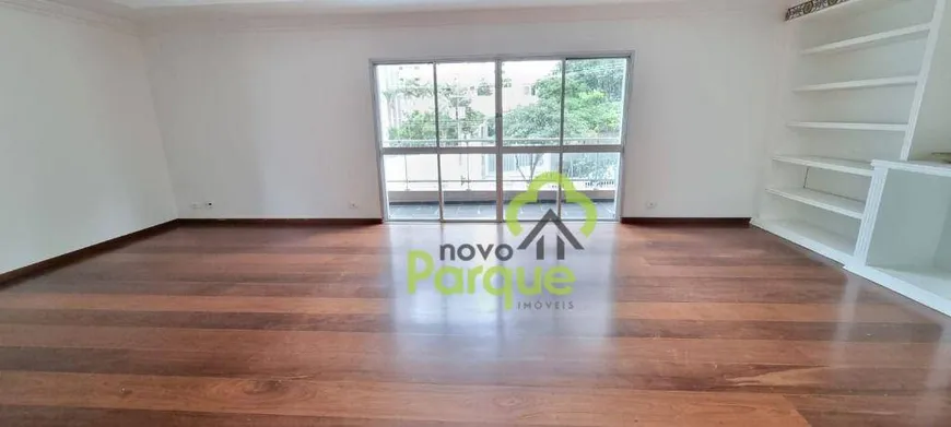 Foto 1 de Apartamento com 3 Quartos para venda ou aluguel, 198m² em Aclimação, São Paulo