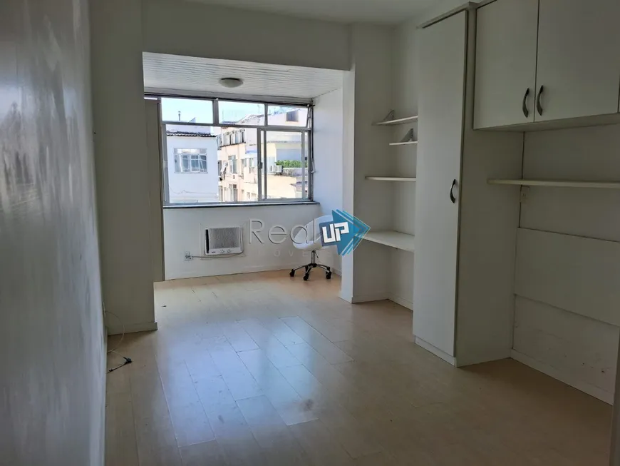 Foto 1 de Apartamento com 1 Quarto à venda, 34m² em Copacabana, Rio de Janeiro