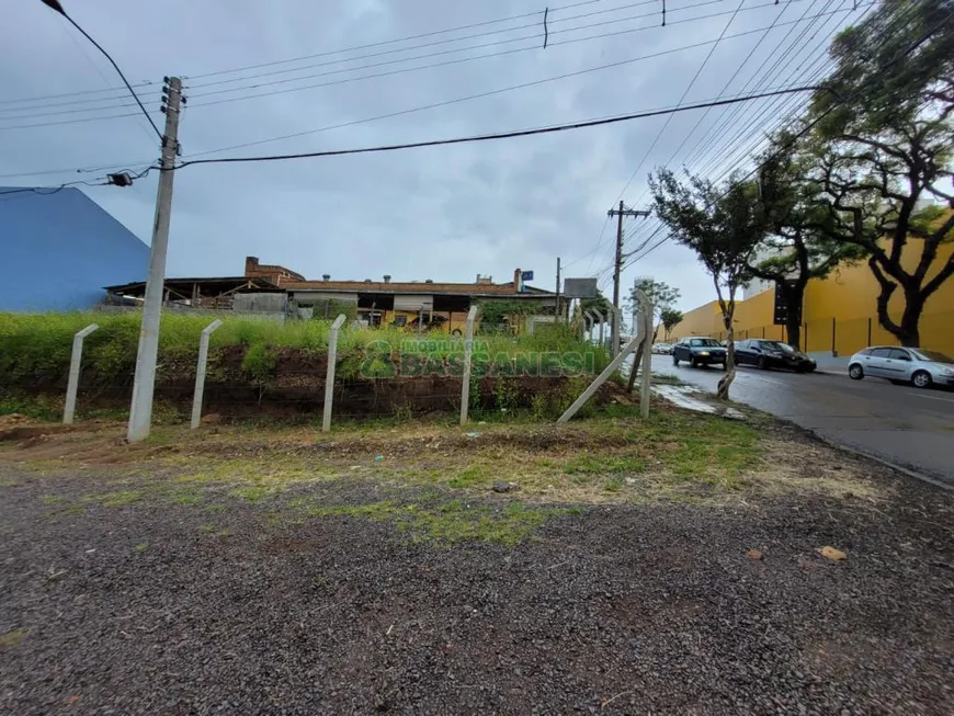 Foto 1 de Lote/Terreno à venda em Rio Branco, Caxias do Sul