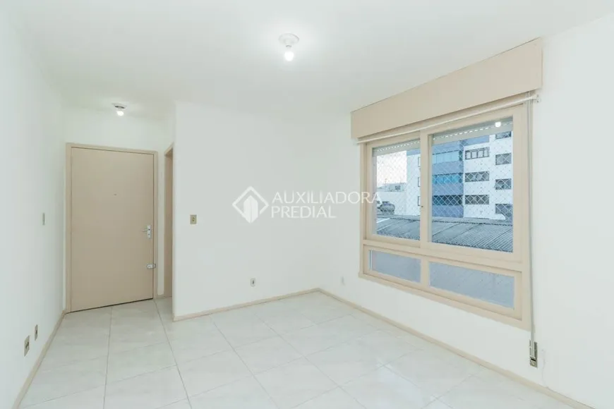 Foto 1 de Apartamento com 1 Quarto para alugar, 42m² em Jardim São Pedro, Porto Alegre