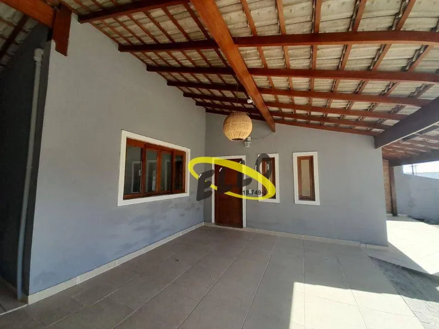 Foto 1 de Casa de Condomínio com 3 Quartos para venda ou aluguel, 270m² em Parque das Rosas, Cotia