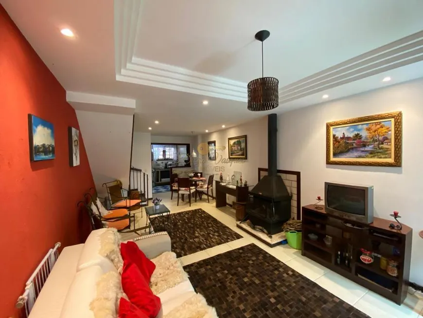 Foto 1 de Casa de Condomínio com 3 Quartos à venda, 125m² em Quebra Frascos, Teresópolis