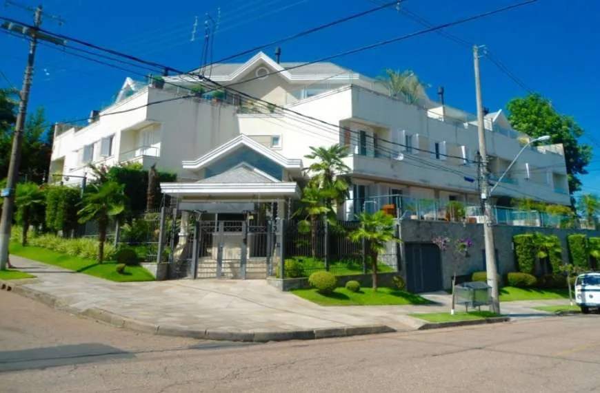 Foto 1 de Casa de Condomínio com 3 Quartos à venda, 358m² em Vila Jardim, Porto Alegre