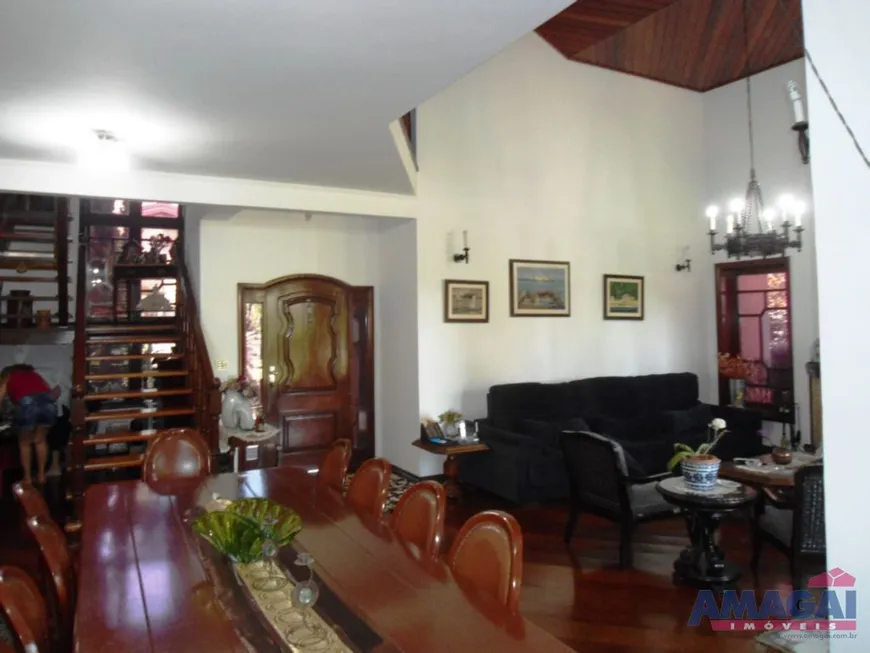 Foto 1 de Casa de Condomínio com 5 Quartos à venda, 612m² em Jardim Altos de Santana I, Jacareí