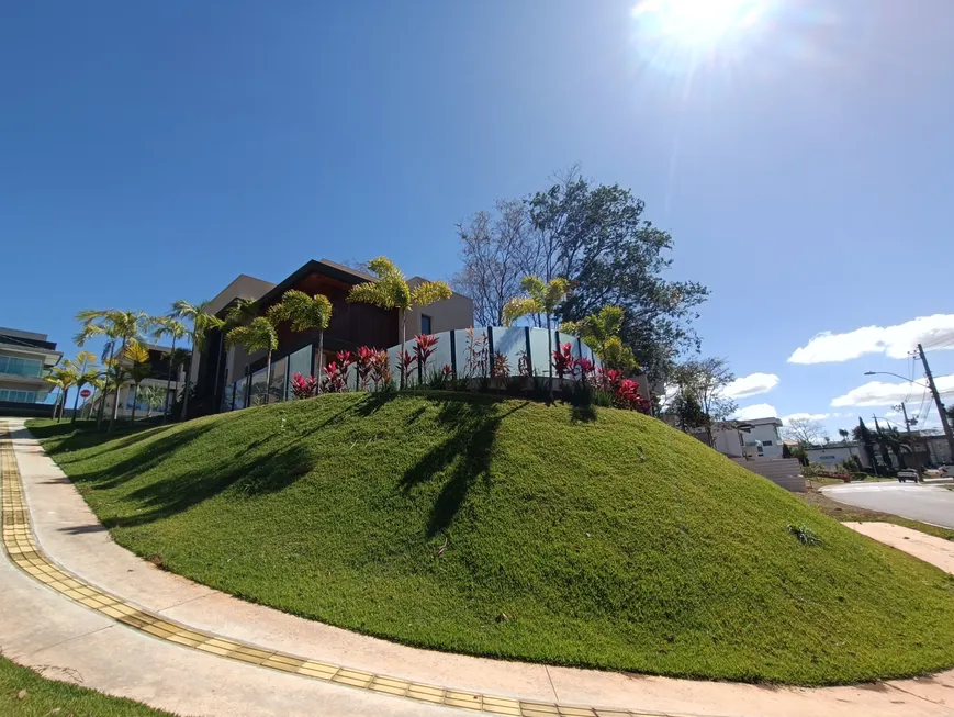 Foto 1 de Casa de Condomínio com 4 Quartos à venda, 680m² em Condominio do Lago 2ª Etapa, Goiânia