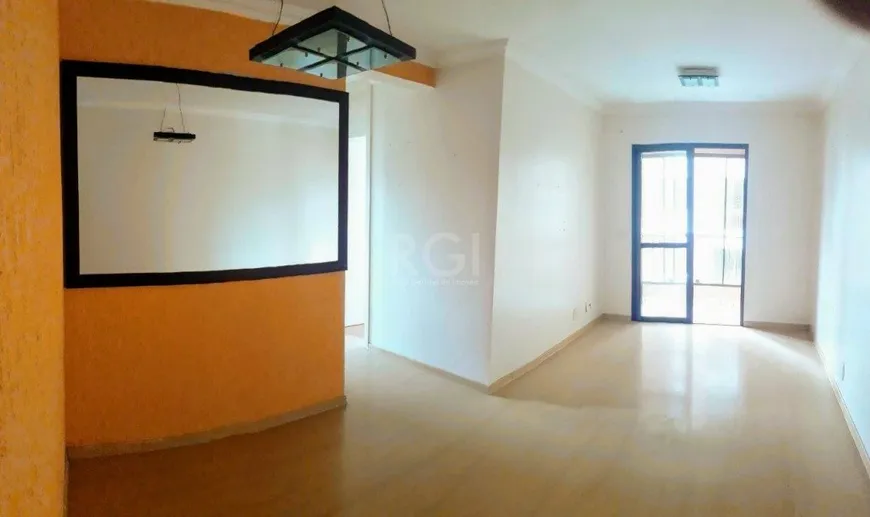 Foto 1 de Apartamento com 3 Quartos à venda, 69m² em Teresópolis, Porto Alegre