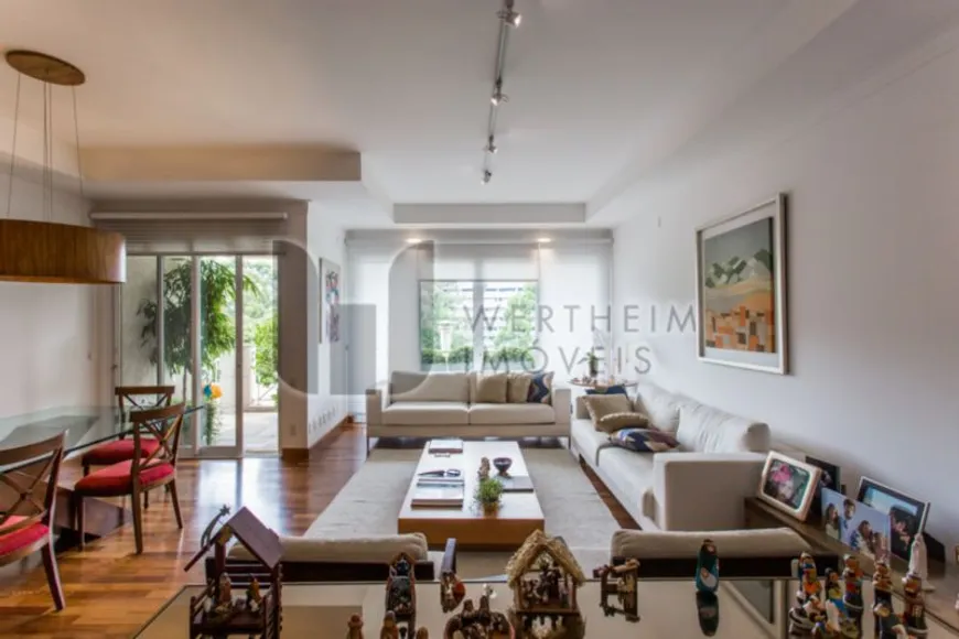 Foto 1 de Casa de Condomínio com 4 Quartos para venda ou aluguel, 473m² em Cidade Jardim, São Paulo