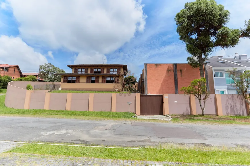 Foto 1 de Casa com 4 Quartos à venda, 555m² em Santo Inácio, Curitiba