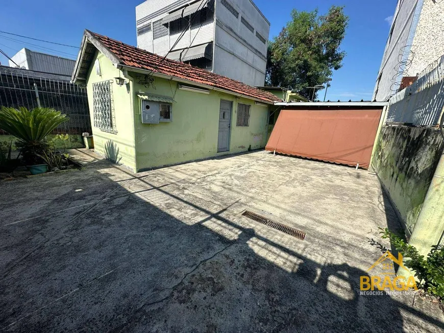 Foto 1 de Casa com 2 Quartos à venda, 260m² em Irajá, Rio de Janeiro