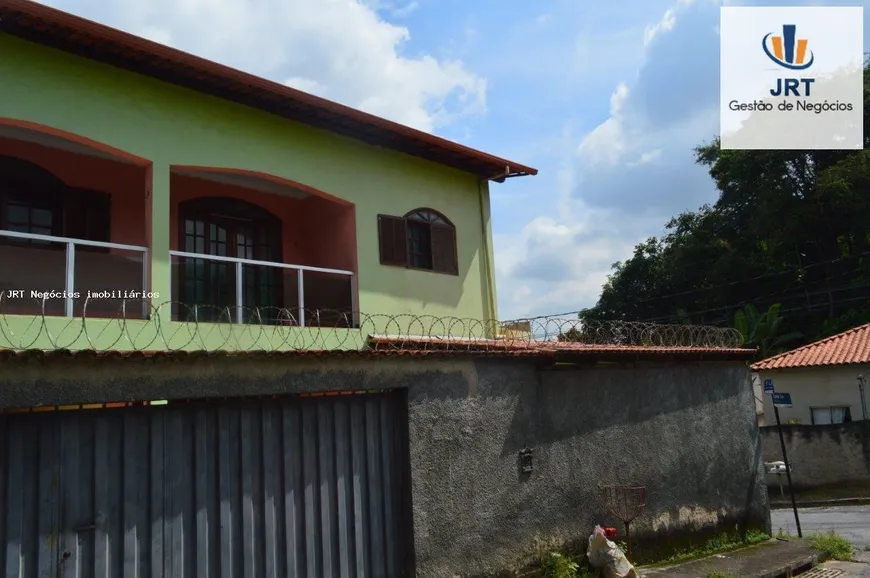 Foto 1 de Casa com 4 Quartos à venda, 310m² em Centro, Contagem