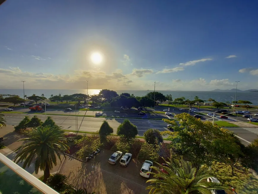 Foto 1 de Apartamento com 4 Quartos à venda, 310m² em Agronômica, Florianópolis