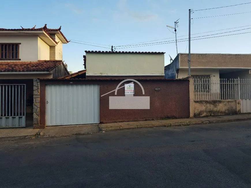 Foto 1 de Casa com 3 Quartos à venda, 250m² em Centro, Sete Lagoas