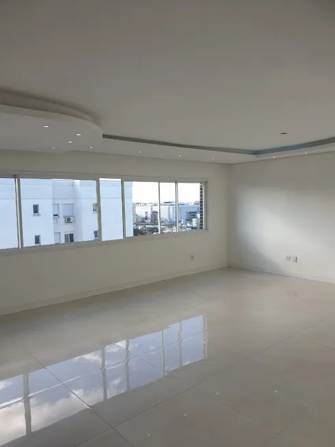 Foto 1 de Apartamento com 2 Quartos para alugar, 132m² em Passo da Areia, Porto Alegre