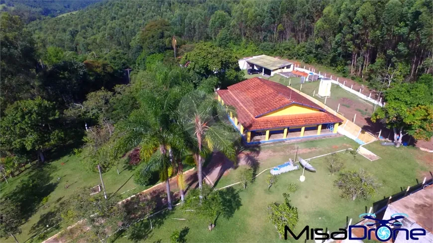 Foto 1 de Fazenda/Sítio com 4 Quartos à venda, 120m² em Centro, Piracaia