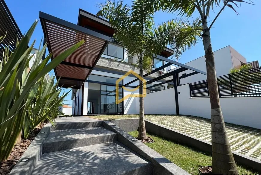 Foto 1 de Casa de Condomínio com 3 Quartos à venda, 163m² em Campeche, Florianópolis