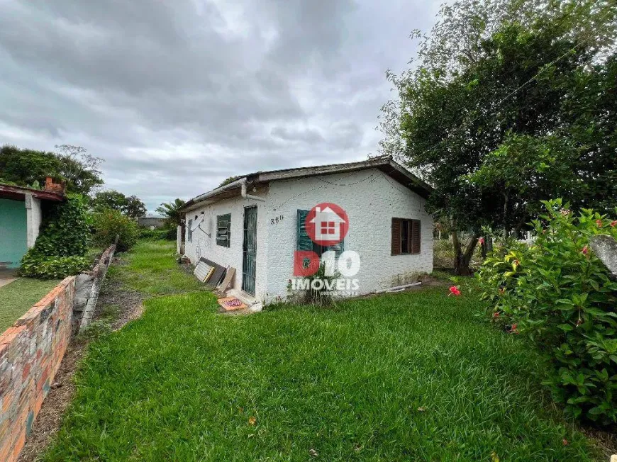 Foto 1 de Casa com 2 Quartos à venda, 65m² em Coloninha, Araranguá