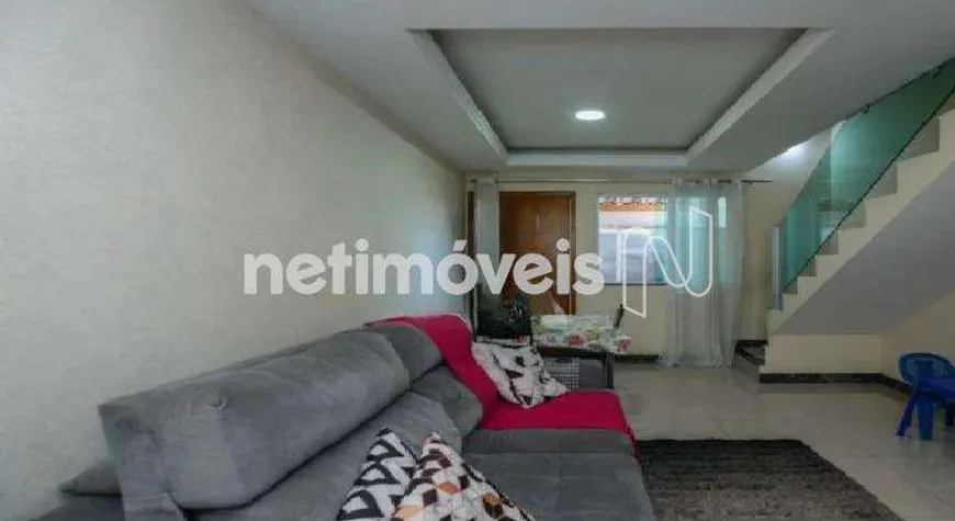 Foto 1 de Casa com 2 Quartos à venda, 71m² em Copacabana, Belo Horizonte