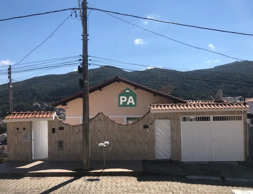 Foto 1 de Casa com 2 Quartos à venda, 196m² em Bem Bastos, Poços de Caldas