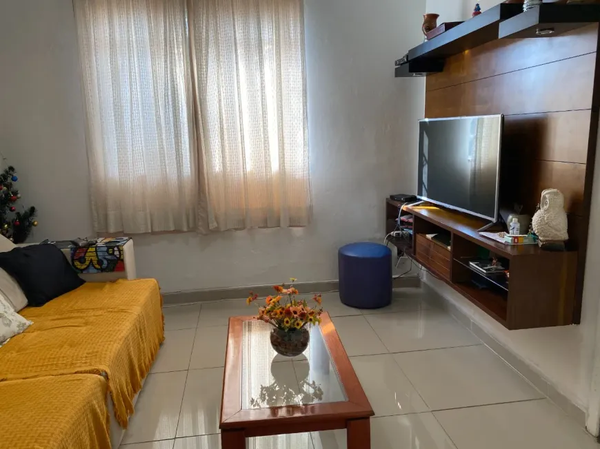 Foto 1 de Casa com 3 Quartos à venda, 265m² em Alto dos Caiçaras, Belo Horizonte