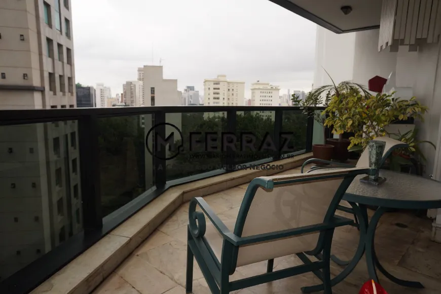 Foto 1 de Apartamento com 4 Quartos à venda, 290m² em Jardim Europa, São Paulo