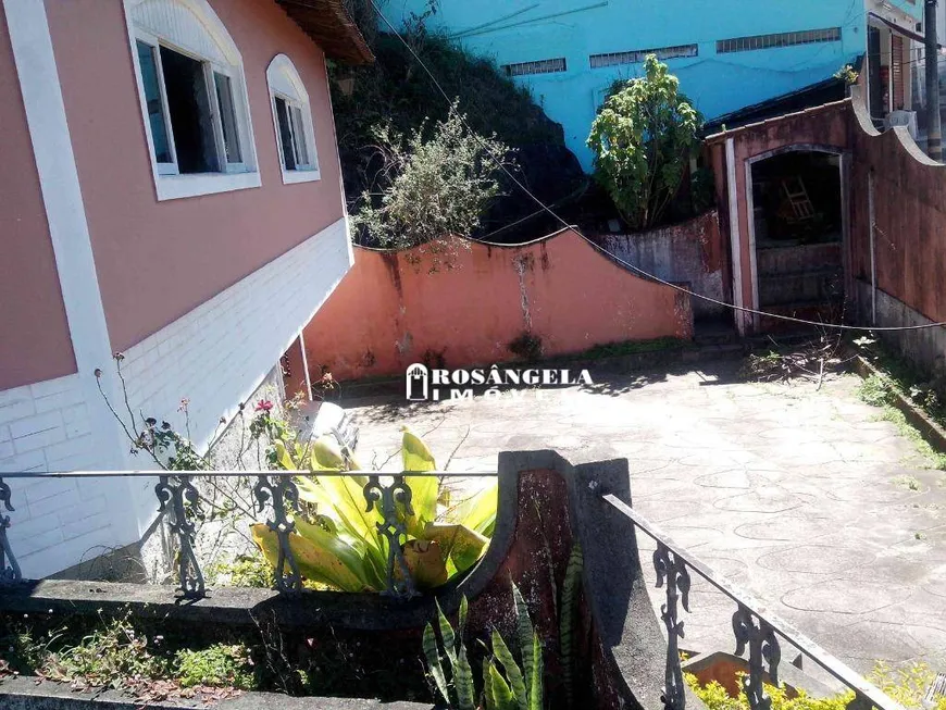 Foto 1 de Casa com 4 Quartos à venda, 249m² em Agriões, Teresópolis