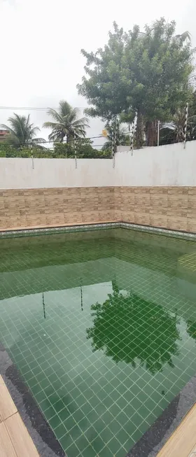 Foto 1 de Sobrado com 4 Quartos à venda, 160m² em Itapuã, Salvador