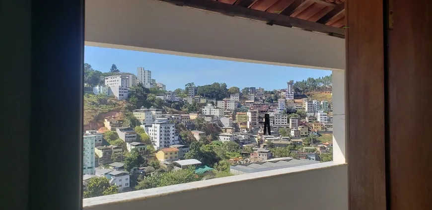 Foto 1 de Sobrado com 4 Quartos à venda, 231m² em Joao Braz da Costa Val, Viçosa