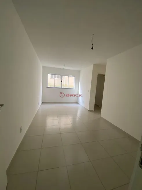 Foto 1 de Apartamento com 2 Quartos à venda, 53m² em Pimenteiras, Teresópolis