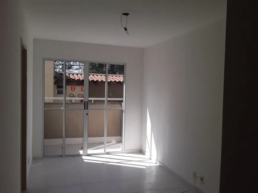 Foto 1 de Apartamento com 2 Quartos para alugar, 47m² em Jardim Marilu, Carapicuíba