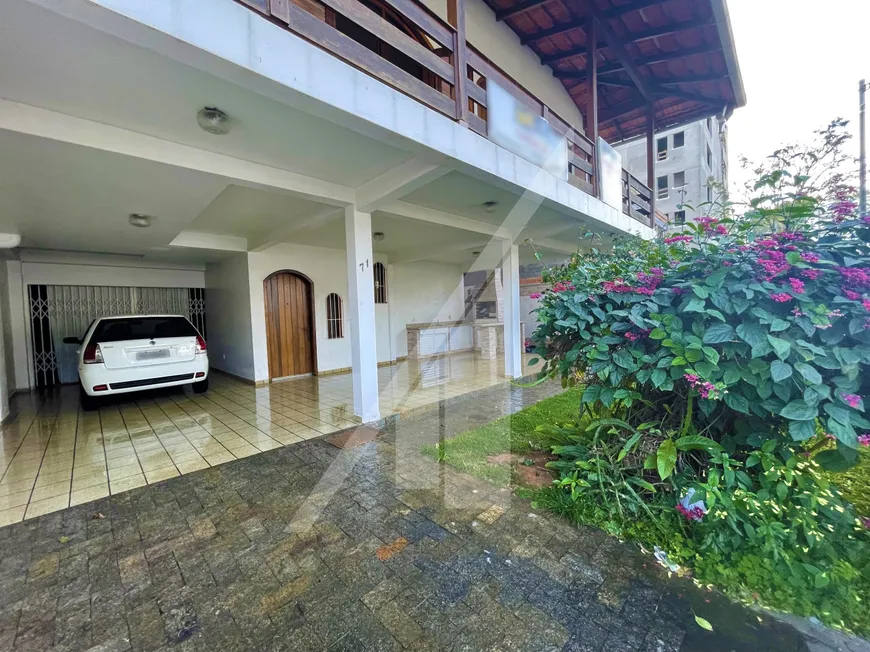 Foto 1 de Casa com 4 Quartos para alugar, 240m² em Vila Nova, Blumenau