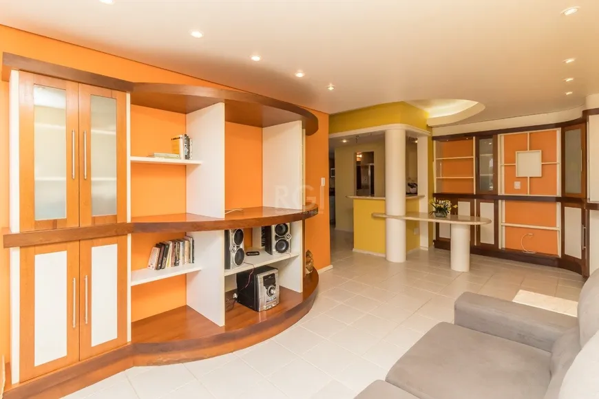 Foto 1 de Apartamento com 2 Quartos à venda, 82m² em Vila Ipiranga, Porto Alegre
