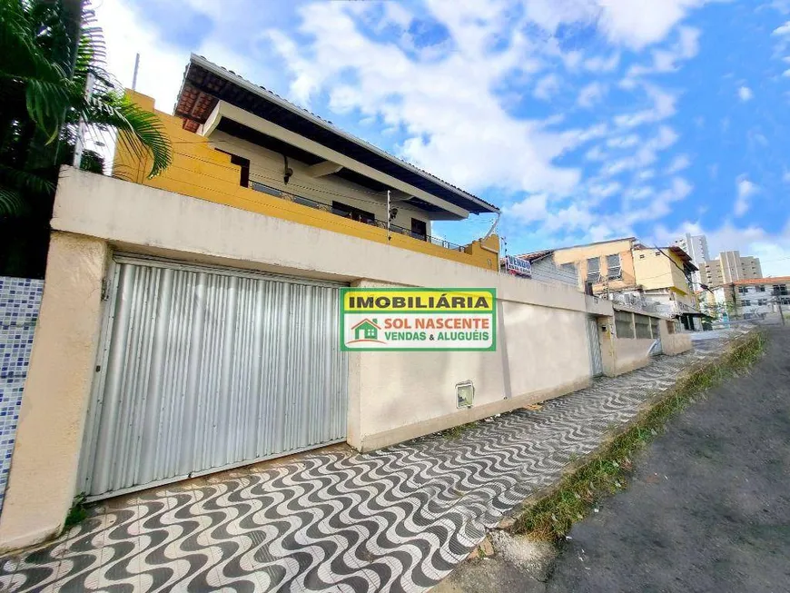 Foto 1 de Casa com 6 Quartos à venda, 792m² em Fátima, Fortaleza