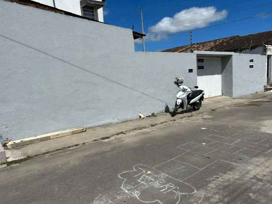 Foto 1 de Casa com 6 Quartos à venda, 240m² em Cidade Universitária, Maceió