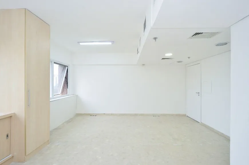 Foto 1 de Sala Comercial à venda, 28m² em Liberdade, São Paulo