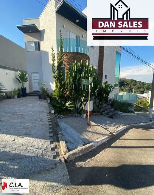 Foto 1 de Casa com 3 Quartos à venda, 331m² em Villa Verde, Franco da Rocha