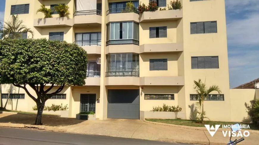 Foto 1 de Apartamento com 3 Quartos à venda, 137m² em Fabrício, Uberaba