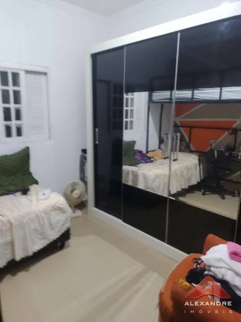 Foto 1 de Casa com 2 Quartos à venda, 169m² em Conjunto Residencial Galo Branco, São José dos Campos