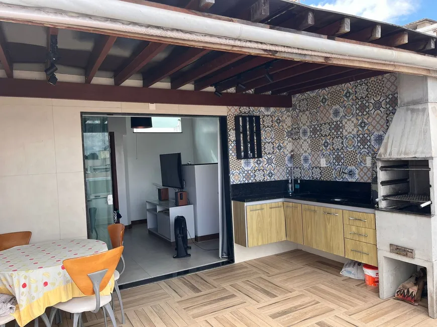 Foto 1 de Sobrado com 3 Quartos à venda, 115m² em Praia de Ipitanga, Lauro de Freitas