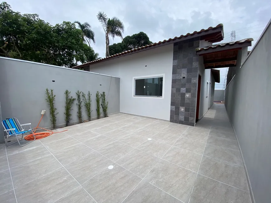 Foto 1 de Casa com 2 Quartos à venda, 74m² em Jardim Grandesp, Itanhaém