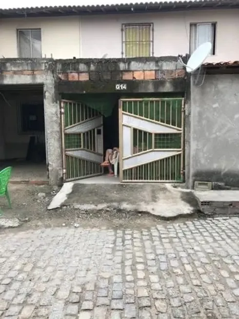 Foto 1 de Casa com 2 Quartos à venda, 50m² em Mangabeira, Feira de Santana