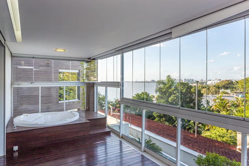 Foto 1 de Apartamento com 3 Quartos à venda, 189m² em Cristal, Porto Alegre
